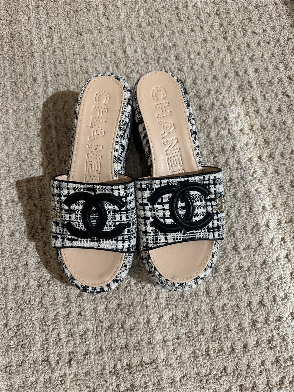 CHANEL Black & White Tweed Slide Mules with CC Logo